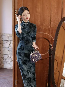 FZSLCYIYI Derliaus Mandarinų Apykaklės Septynių Taškų Rankovės Flocking Moterų Qipao Kinijos Aštuonių Mygtukai Femme Cheongsam Suknelė