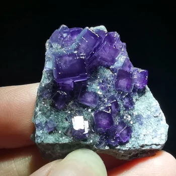 Gamtos retas violetinė fluorito mineralinių pavyzdys gydymo demagnetizing energijos kristalų mokymo namų puošybai KVARCO PERLAS