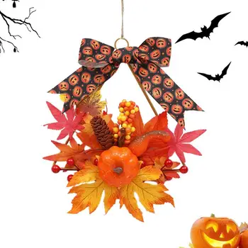 Helovinas girliandą apdailos rudenį klevo lapų kabantys papuošalai modeliavimas kaustytomis geležies durų kabo scenos išdėstymas sienos kabo