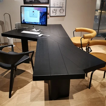 Medžio masyvo vadovas bosas stalas dizainerio studijoje žurnalas stalas nereguliarus biuro kompiuterio darbo stalas