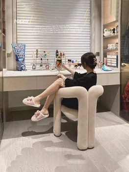 Modernus minimalistinis miegamasis makiažas išmatose buitinių mažas butas Šiaurės kūrybos internete celebrity dizaino prasme nagų