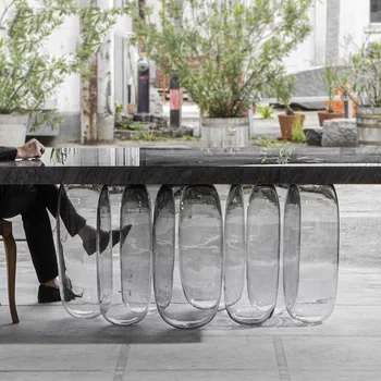 Šiaurės dizaineris anti-gravity stiklo kūrybos valgomojo stalo grynųjų raudonos šviesos prabangus valgomasis stalas kambarį šiuolaikinės paprasta